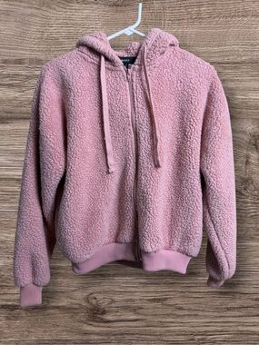 🎈3/$20 Forever 21 pink faux Sherpa hooded jacket. Small.